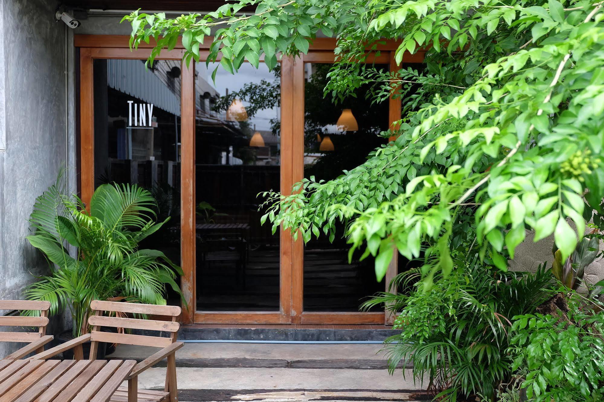 Tiny Hostel Bangkok Exterior foto